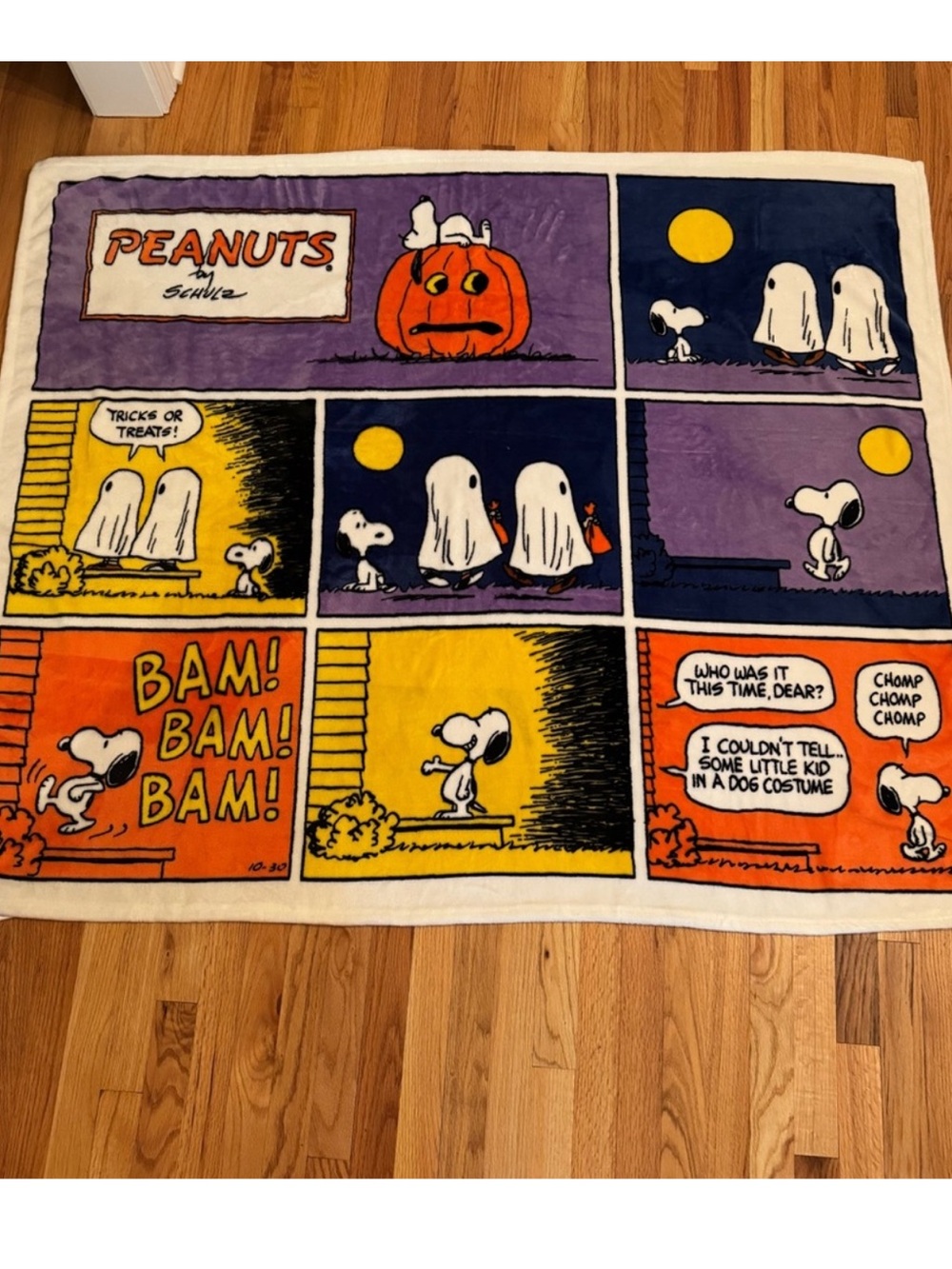 Halloween Comic Throw Blanket - Multicolor